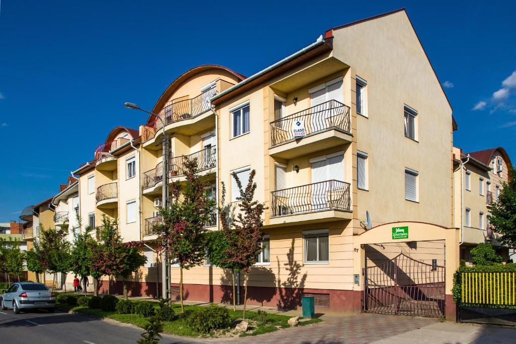 Lux Apartmanok Hajdúszoboszló Rom bilde