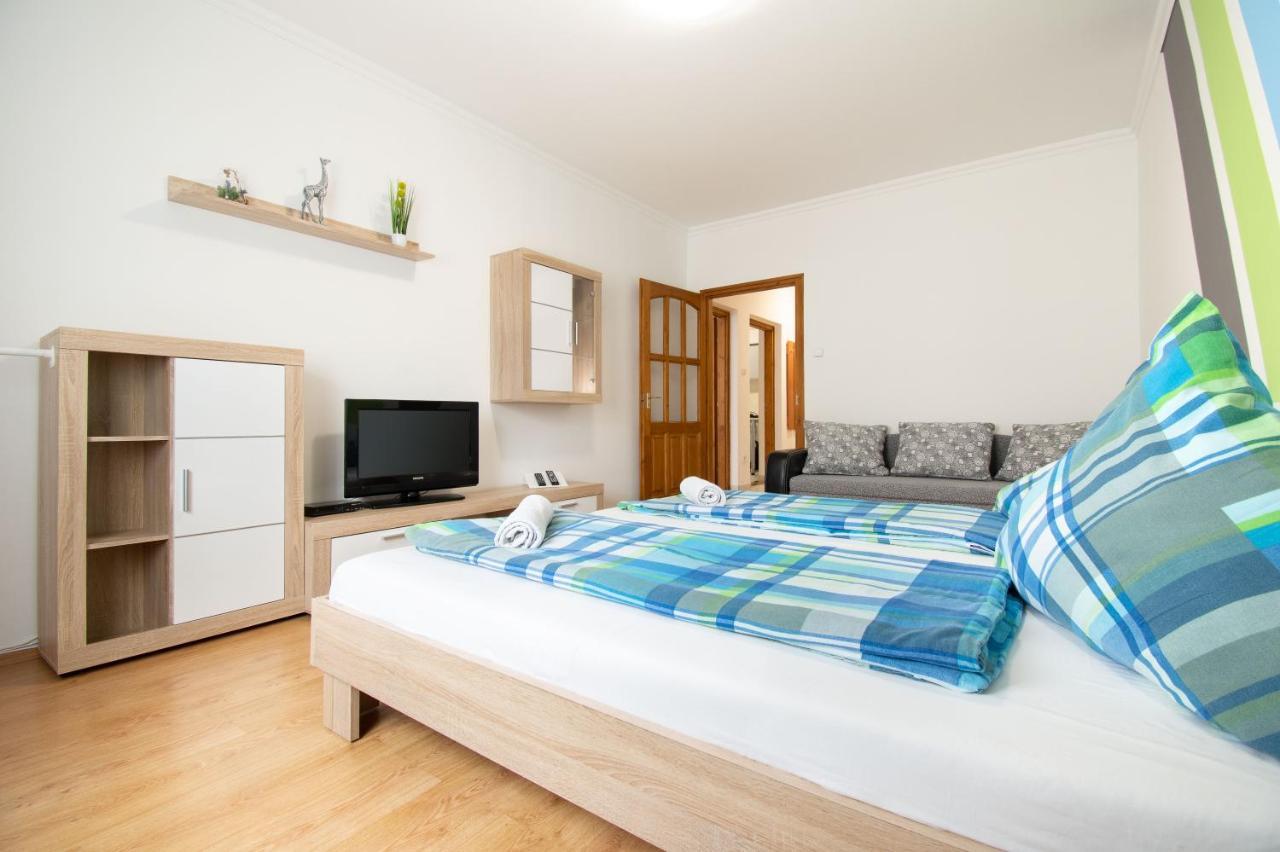 Lux Apartmanok Hajdúszoboszló Eksteriør bilde